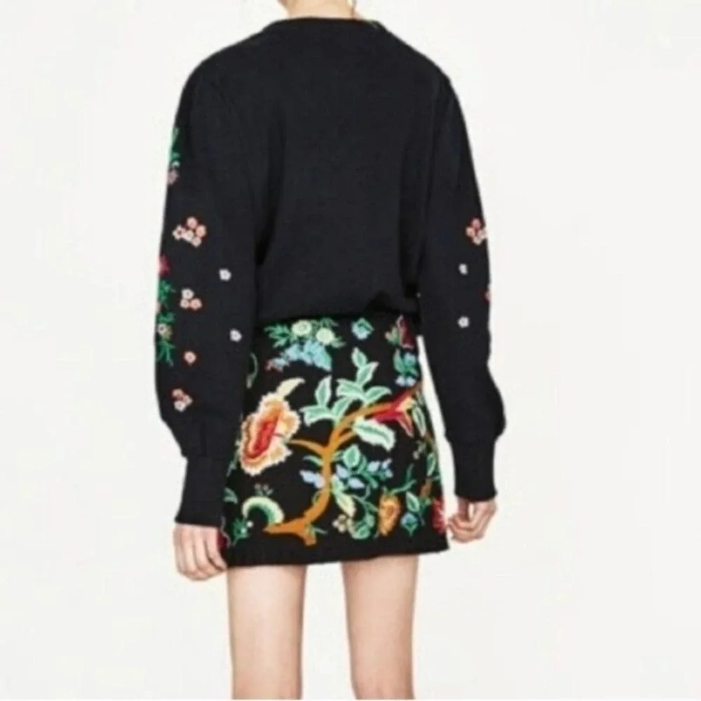 ZARA Woman Embroidered Pleated Hem Mini Skirt Size XS NWT - Picture 10 of 13